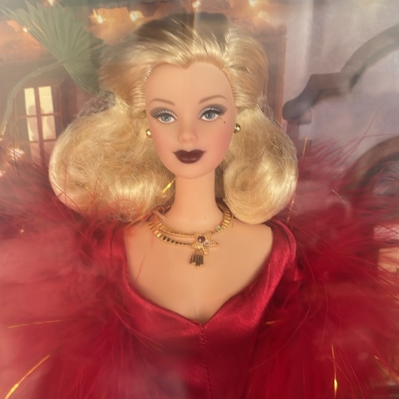 2001 Hollywood Cast Party Barbie NIB 5th in Series - Picture 9 of 12